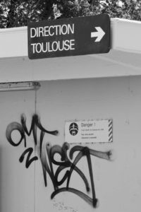 Gare de Rabastens - Direction Toulouse - Graffiti, tag