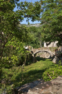 Saint-Guilhem le Désert - Petit pont de pierre ©Florent Chatroussat