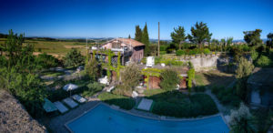 B&B Dochavert -Chambres d'hôtes - Carcassonne - Panorama jardin et piscine