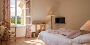 Hôtel Bastide Saint-Martin près de Carcassonne (Aude) - Chambre au calme ensoleillée ©Florent Chatroussat